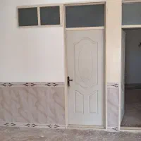 دو عدد در چوبی چهار چوب دار