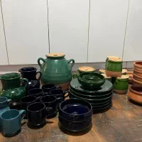 ست کامل ظروف سفالی لعابی در حد نو یکجا ۲/۳۰۰ م|ظروف سرو و پذیرایی|رشت, دیلمان|دیوار