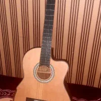 گیتار کلاسیک hofner تعویض با گیتار اکوستیک