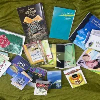 چندین جلد کتاب مذهبی و متفرقه