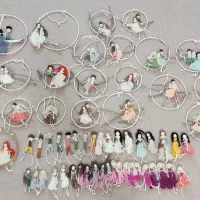 تعدادی دیوارکوب فرشته مکرومه