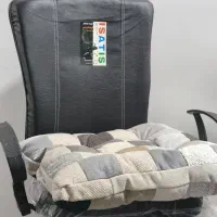 نشیمن ( زیر نشیمن)|رختخواب، بالش، پتو|بانه, |دیوار