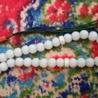 یک تسبیح زیبا قشنگ خوش دست  سفید رنگ|جواهرات|جوانرود, |دیوار