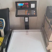 ترازو مدل ۸۸۰۰ رادین ۷۰ کیلویی