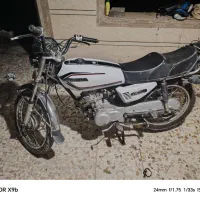 هندا ۱۲۵ سالم با تک هندل روشن