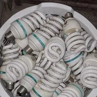 لامپ کم مصرف