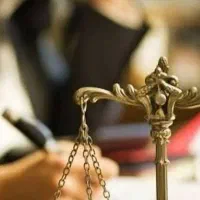 ارائه خدمات حقوقی و وکالتی