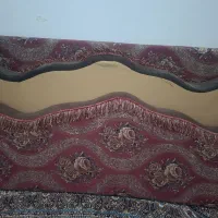 یه دست مبل خلیجی و یه قالی دوازده متری