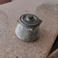 دیگ سنگی قدیمی|ظروف پختوپز|یزد, |دیوار