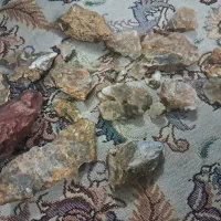 تعدادی سنگ فروشی