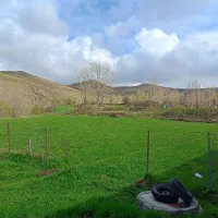 زمین-فنس-کشی-شده-آبی