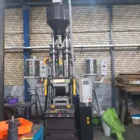 اپراتور دستگاه تزریق پلاستیک