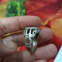 انگشتر نقره با نگین یاقوت