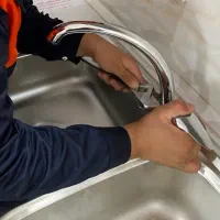 نصب شیر آلات و تعمیر وتعمیرات پکیج و خرده کاری