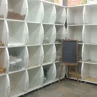 باکس تخمه و آجیل تمیز و مرتب