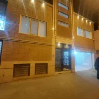 طبقه-بالا-شیک-با-پارکینگ-ماشین-بلوار-دشتی