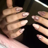 کاشت و ترمیم ناخن حرفه ای با کمترین قیمت