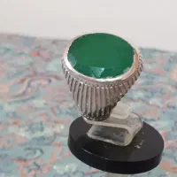 انگشتر زمرد ۵ قیراطی