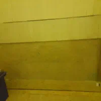 یک عدد شیشه و یک عدد موکت
