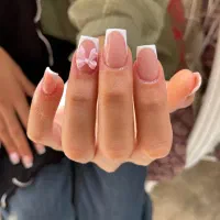 ترمیم و کاشت ناخن vip|خدمات آرایشگری و زیبایی|قم, آزادگان|دیوار