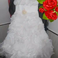 پیراهن عروس دخترونه