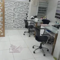 دستیار ارایشگاه