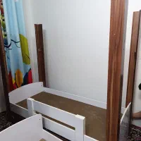 تخت دو طبقه سالم|تخت و صندلی بچه|مشهد, عبادی|دیوار