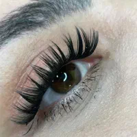 آموزش و خدمات اکستنشن مژه و کاشت و لیفت