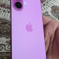 گوشی ۱۶ نرمال صورتی
