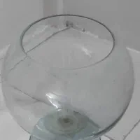 تنگ شیشه ای بزرگ