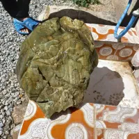 سنگ راف یشم بسیار زیبا