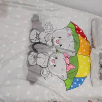 رو تختی بچه