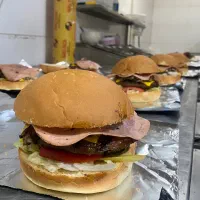 نیرو برای اشپزخانه و صندوق دار