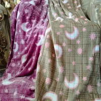 پتو مسافرتی و تعدادی لوازم جهیزیه