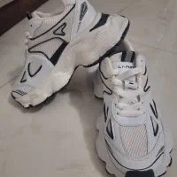 دو جفت کتانی نو  سایز ۳۷ و ۳۹ به فروش می‌رسد|کیف، کفش، کمربند|تهران, چیتگر جنوبی|دیوار