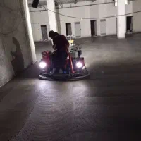 بتن‌ریزی‌کف‌با‌لیزر‌وماله‌پروانه‌ای