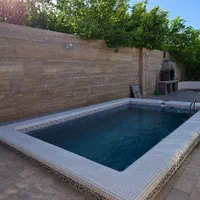 استخرروباز خیلی تمیز|اجارهٔ کوتاهمدت ویلا و باغ|اصفهان, شهرک زاینده رود|دیوار