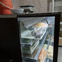 دوتا ویترین قنادی