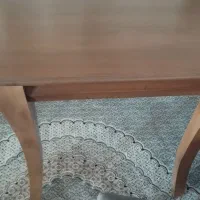 میز غذاخوری  دو نفره صندلیها مبله درحد نو