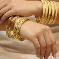 قیمت طلا در کپشن طلافروشی آروین باز هستیم