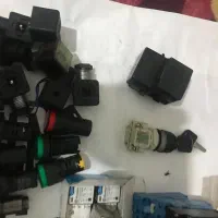 رله های الکتریکی و سویچ استارت لیفتراک 3 و ۵ تن|قطعات و لوازم جانبی رایانه|تهران, شمشیری|دیوار