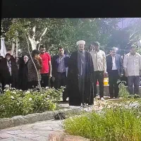 انجام نماز و روزه توسط روحانی و امام جماعت