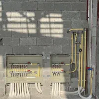 لوله‌کشی آب و فاضلاب گرمایش از کف شوفاژ نصب پمپ آب