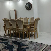 میز ناهار خوری ۸ نفره تمیز اسفنج سالم