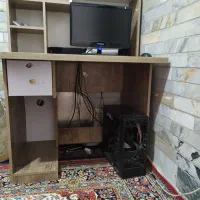 فروش کامپیوتر رو میزی به همراه میز