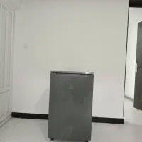 یخچال کوچک ۵ فوت سینجر کاملا سالم بدون برفک