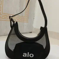 کیف به همراه کیف آرایشی شیشه ای مارک alo الو