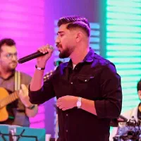 پکیج کامل خوانندگی (تنظیم میکس آهنگسازی شعرملودی)