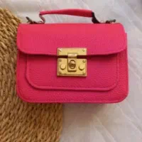 تعدادی کیف|کیف، کفش، کمربند|چناران, |دیوار