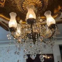 لوستر برنج نوعه نو  تمیز وسالم شش شاخه